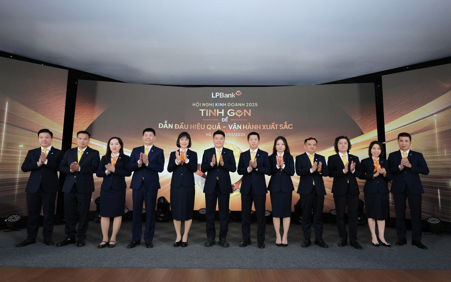 anh-3-ban-dieu-hanh-lpbank.jpg