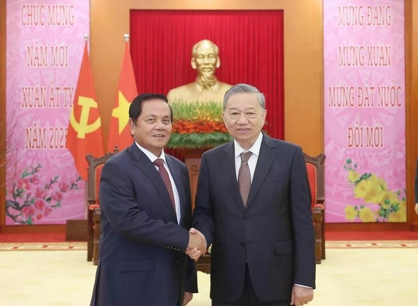 Tổng Bí thư Tô Lâm và Ủy viên Ban Thường vụ Trung ương CPP, Phó Chủ tịch thứ Nhất Thượng viện Campuchia Ouch Borith. Ảnh: Thống Nhất/TTXVN