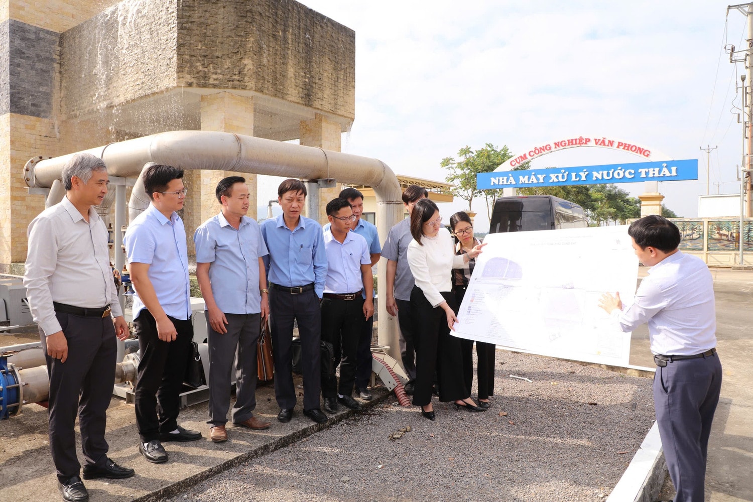 Ban Pháp chế HĐND tỉnh Ninh Bình tham mưu Thường trực HĐND tỉnh giám sát kết quả giải quyết ý kiến, kiến nghị của cử tri. Ảnh: Thùy Dương