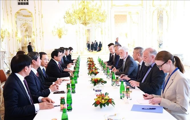 Thủ tướng Phạm Minh Chính hội kiến Tổng thống Cộng hòa Séc Petr Pavel. Ảnh: Dương Giang/TTXVN