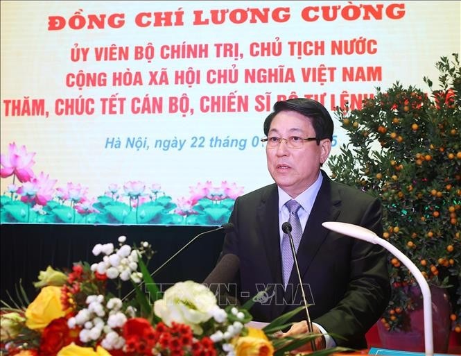 Chủ tịch nước Lương Cường chúc Tết cán bộ, chiến sĩ Bộ Tư lệnh Cảnh vệ (Bộ Công an). Ảnh: Lâm Khánh/TTXVN