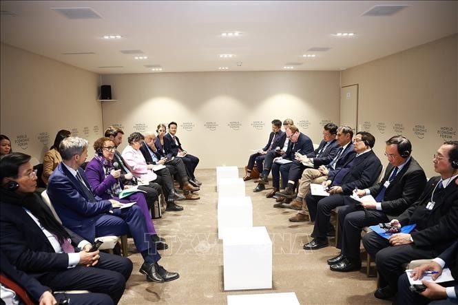 Thủ tướng Phạm Minh Chính dự tọa đàm với UNCTAD về phát triển toàn cầu trong Kỷ nguyên thông minh. Ảnh: Dương Giang/TTXVN