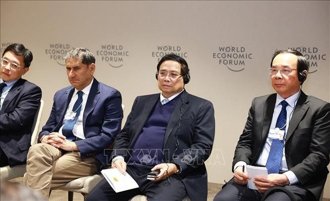 Thủ tướng Phạm Minh Chính tại tọa đàm với UNCTAD về phát triển toàn cầu trong Kỷ nguyên thông minh. Ảnh: Dương Giang/TTXVN
