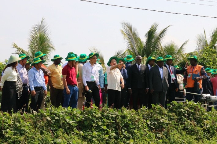 Delegates visit New Green Farm, Thot Not district, Can Tho (Photo: VNA) 5.jpg