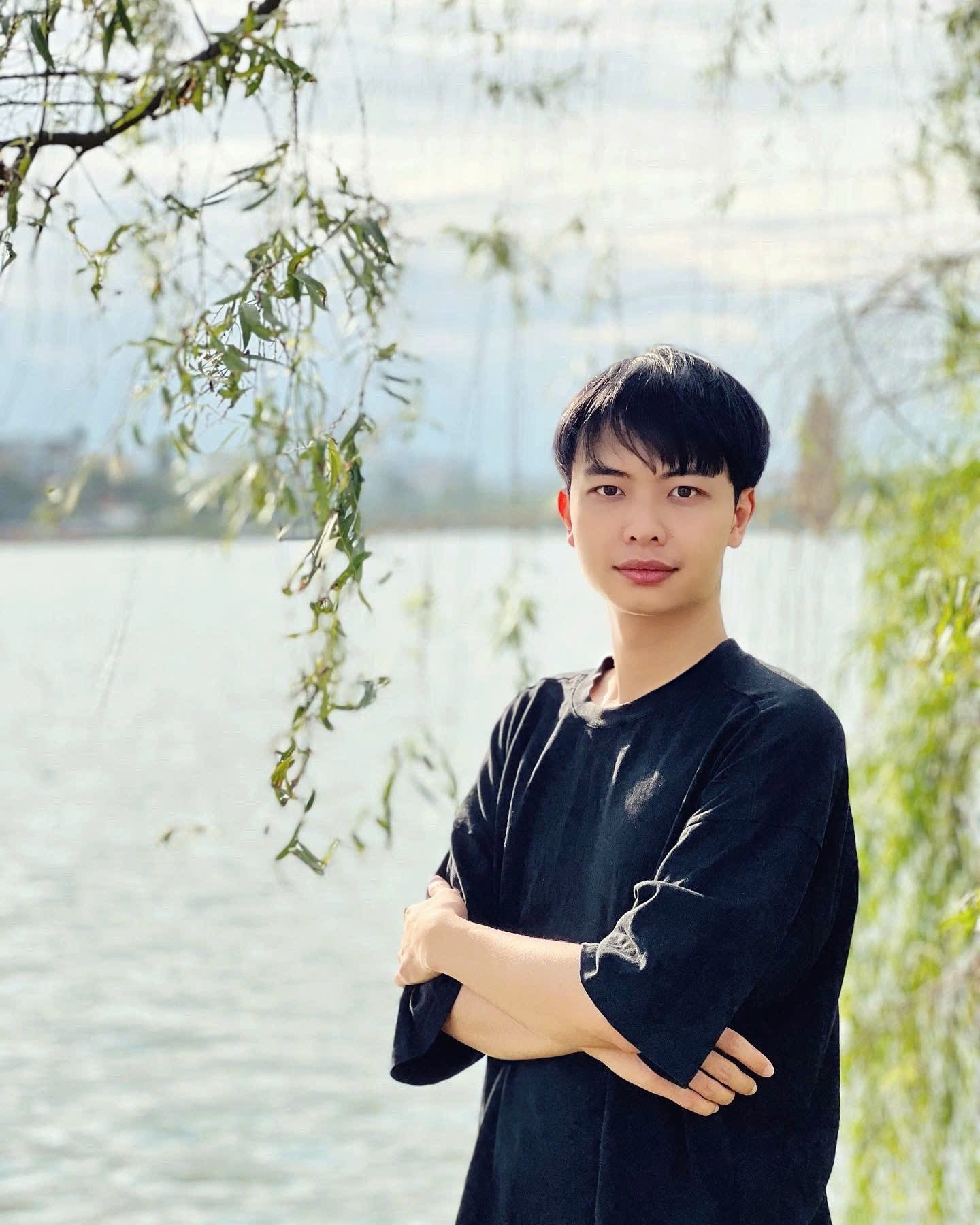 Họa sĩ Đặng Việt Linh
