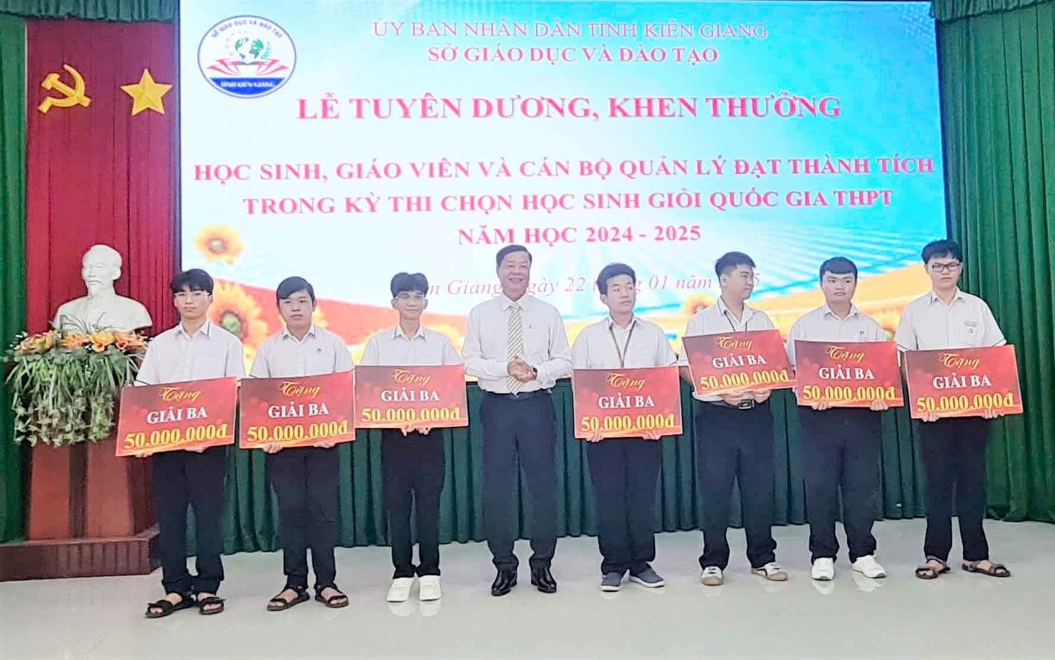 hs-kien-giang.jpg