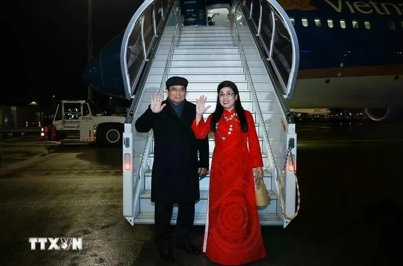 Prime Minister Pham Minh Chinh and his spouse (Photo: VNA) b82ed5be-5dfb-484b-9774-49b9848f189e.png