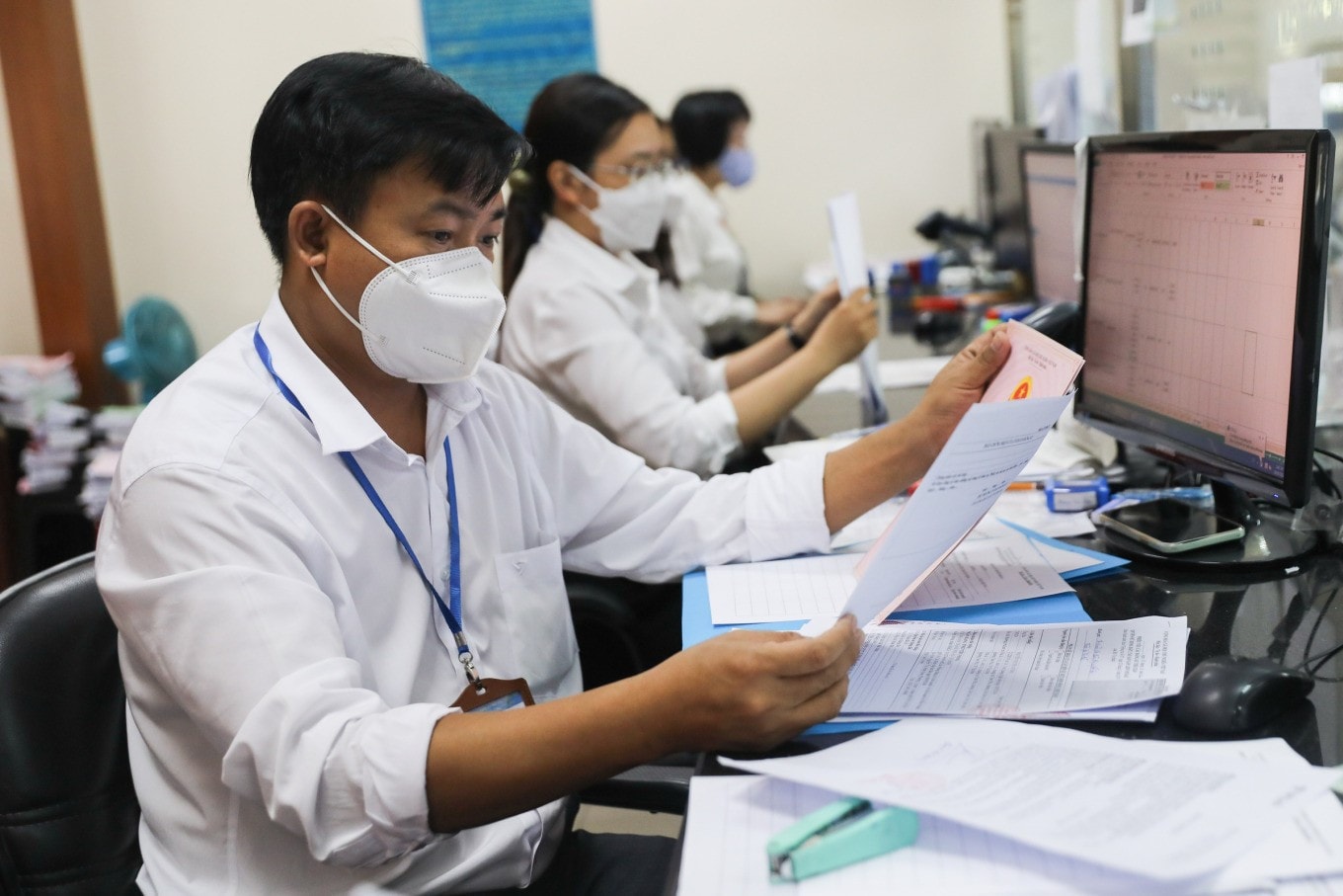 kip-thoi-nam-bat-tam-tu-khac-phuc-tinh-trang-can-bo-cong-chuc-vien-chuc-nghi-viec-10192336.jpg