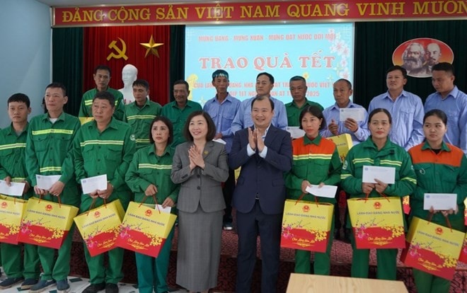 tang-qua-hai-phong-3.jpg
