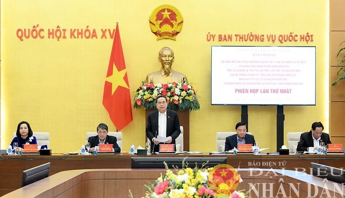 ctqh-chu-tri-phien-hop-thu-nhat-ban-chi-dao.jpg