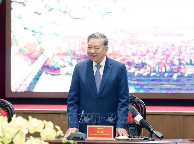 Tổng Bí thư Tô Lâm chúc Tết Đảng bộ, chính quyền và Nhân dân Thủ đô. Ảnh: Thống Nhất/TTXVN