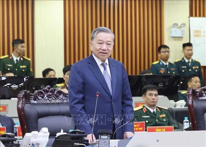 Tổng Bí thư Tô Lâm chúc Tết cán bộ, chiến sĩ Quân chủng Phòng không - Không quân (Bộ Quốc phòng). Ảnh: Thống Nhất/TTXVN