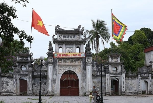 2115-ngu-non-chua-boi-khe-600x406.jpg