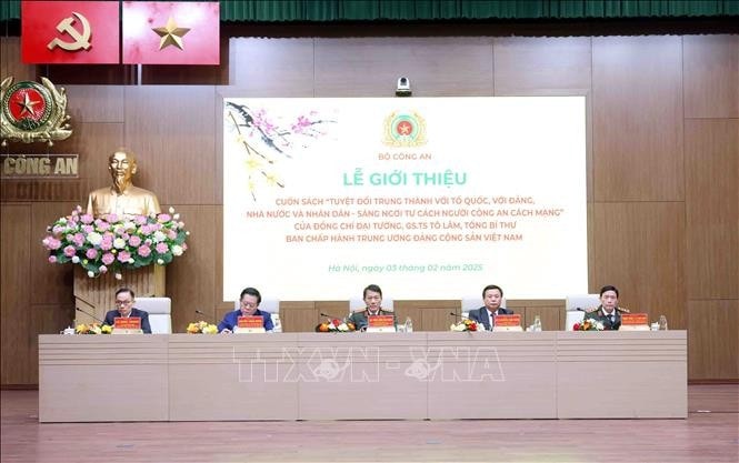 Các đại biểu đồng chủ trì buổi lễ. Ảnh: Phạm Kiên/TTXVN