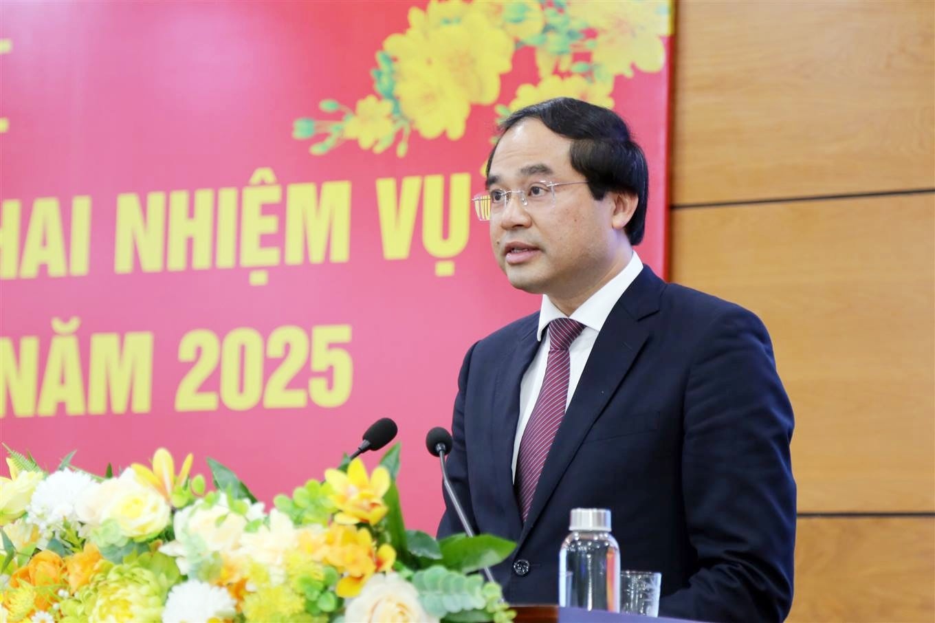 Chủ tịch UBND tỉnh Trịnh Xuân Trường phát biểu. Ảnh: Linh Vũ