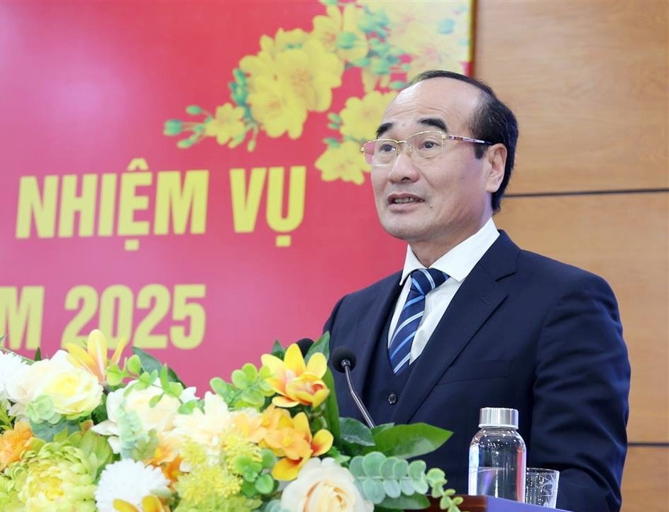 Phó Bí thư Thường trực Tỉnh ủy, Chủ tịch HĐND tỉnh Vũ Xuân Cường phát biểu. Ảnh: Linh Vũ