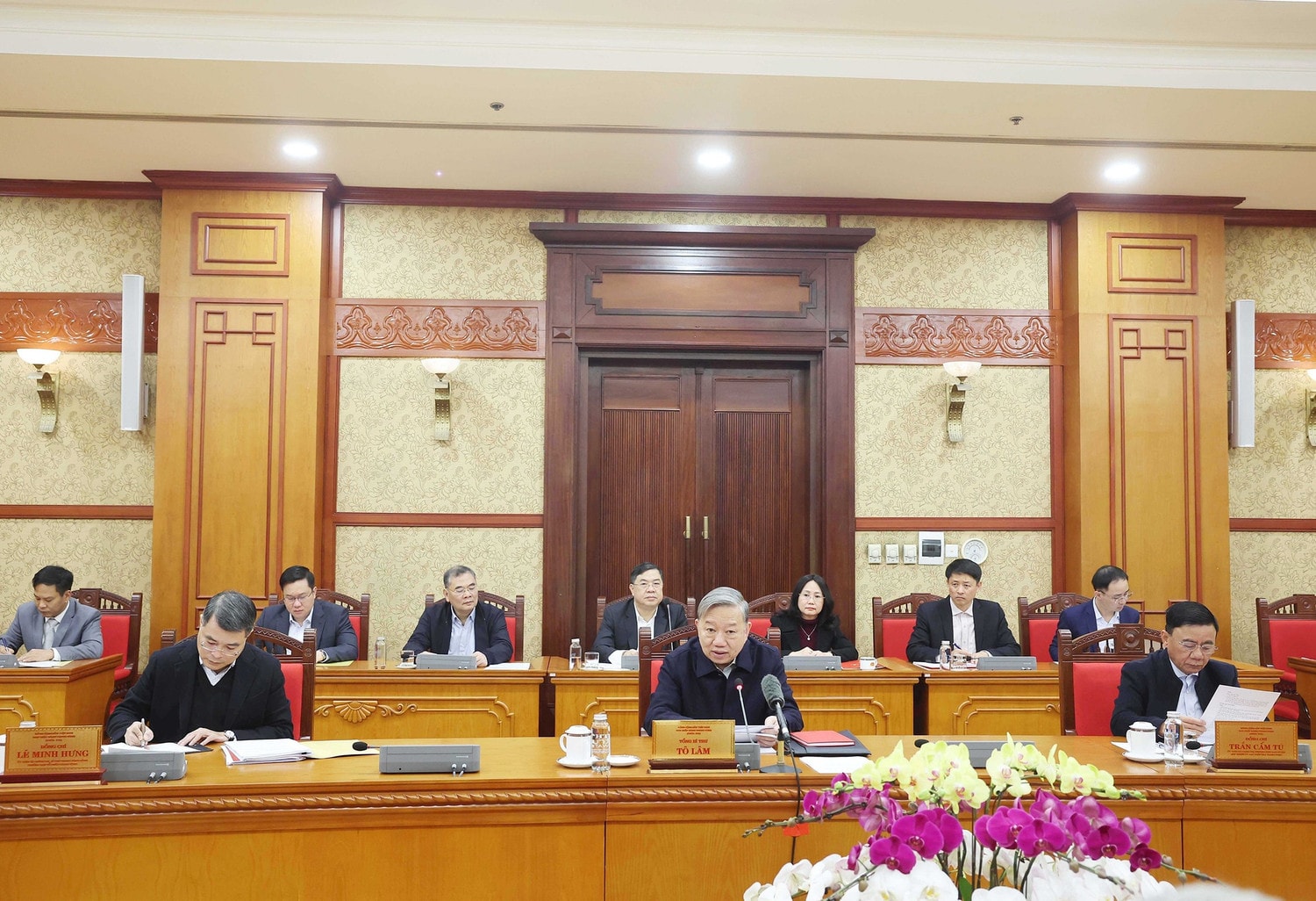 vna-potal-ban-bi-thu-cho-y-kien-ve-bao-cao-tinh-hinh-to-chuc-tet-at-ty-2025-7838975.jpg