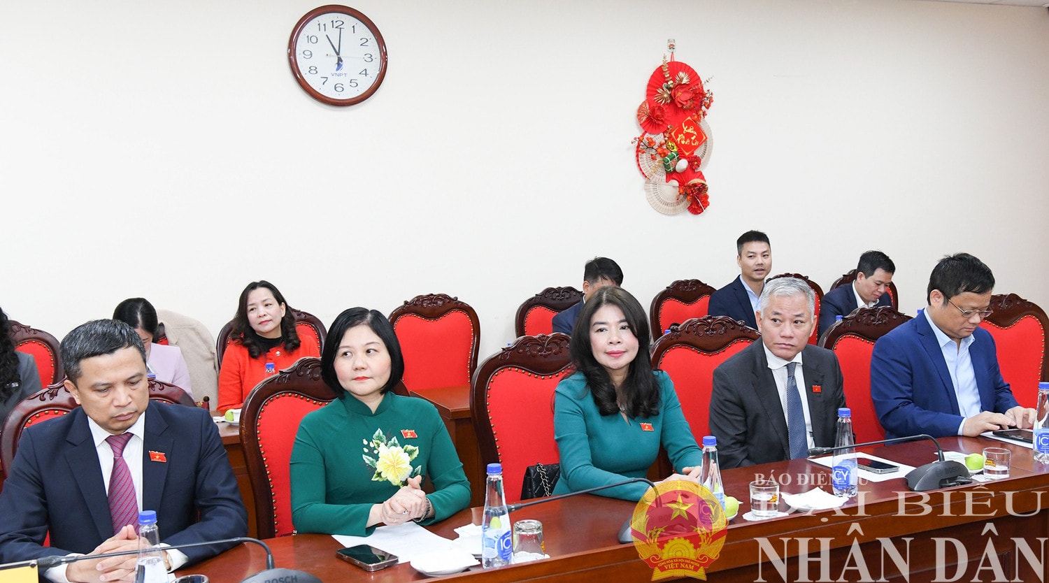 Các đại biểu dự cuộc làm việc. Ảnh: Lâm Hiển