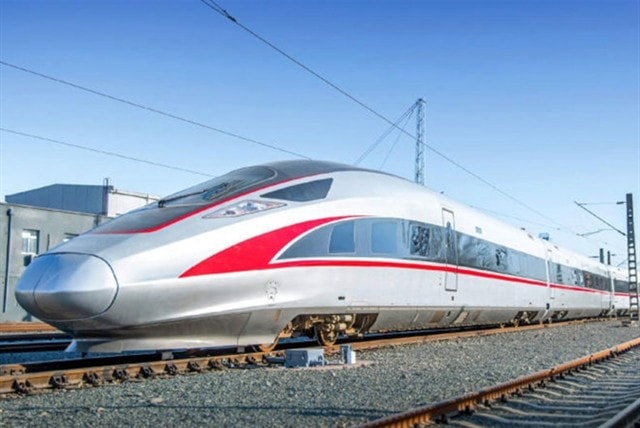 A Fuxing Hao CR300 train made by CRRC Corp, the Chinese state-owned company that is the world’s largest supplier of rail transit equipment, is expected to be used on the Bangkok-Nakhon Ratchasima high-speed line. Photo The Bangkok Post 403305-5079327012253156-c1-2954050-790.jpg