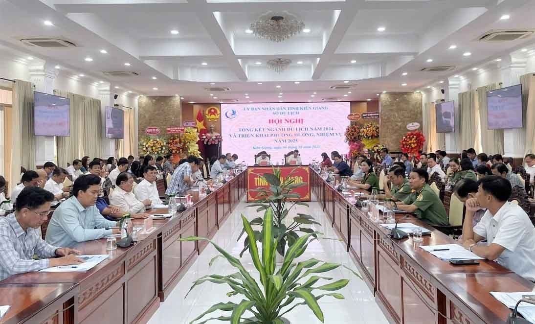 hoi-nghi-tong-ke-du-lich-2025.jpg