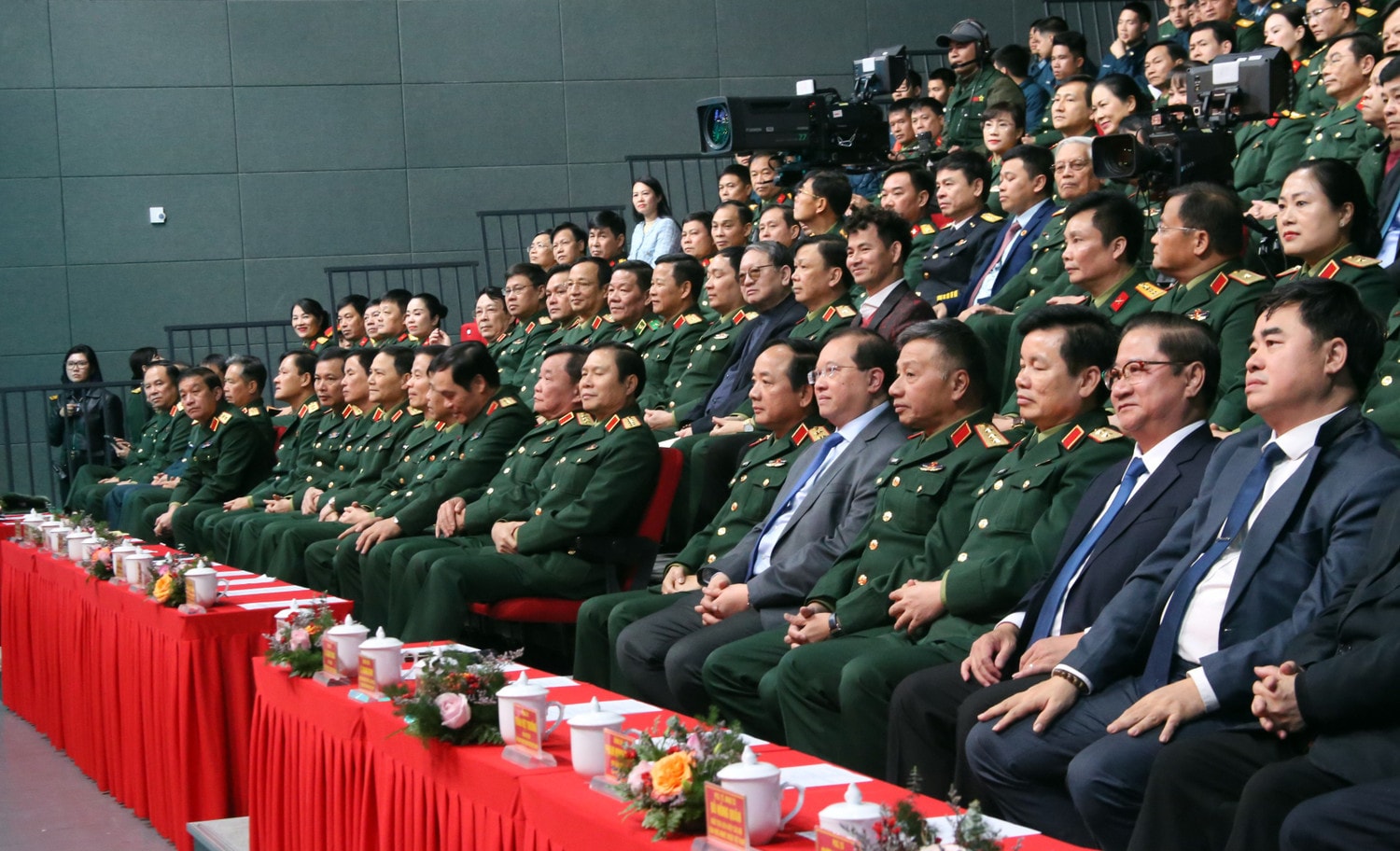 Các đại biểu tham dự chương trình. Ảnh: Thanh Bình