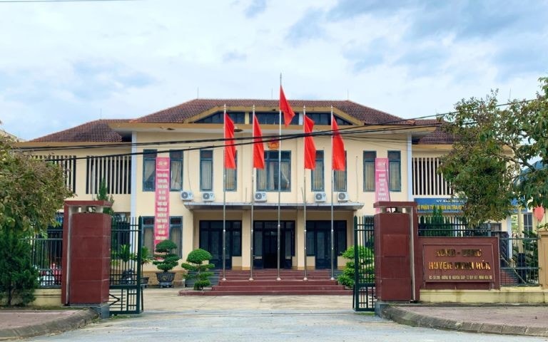 uy-ban-nhan-dan-huyen-minh-hoa-tinh-quang-binh.jpg
