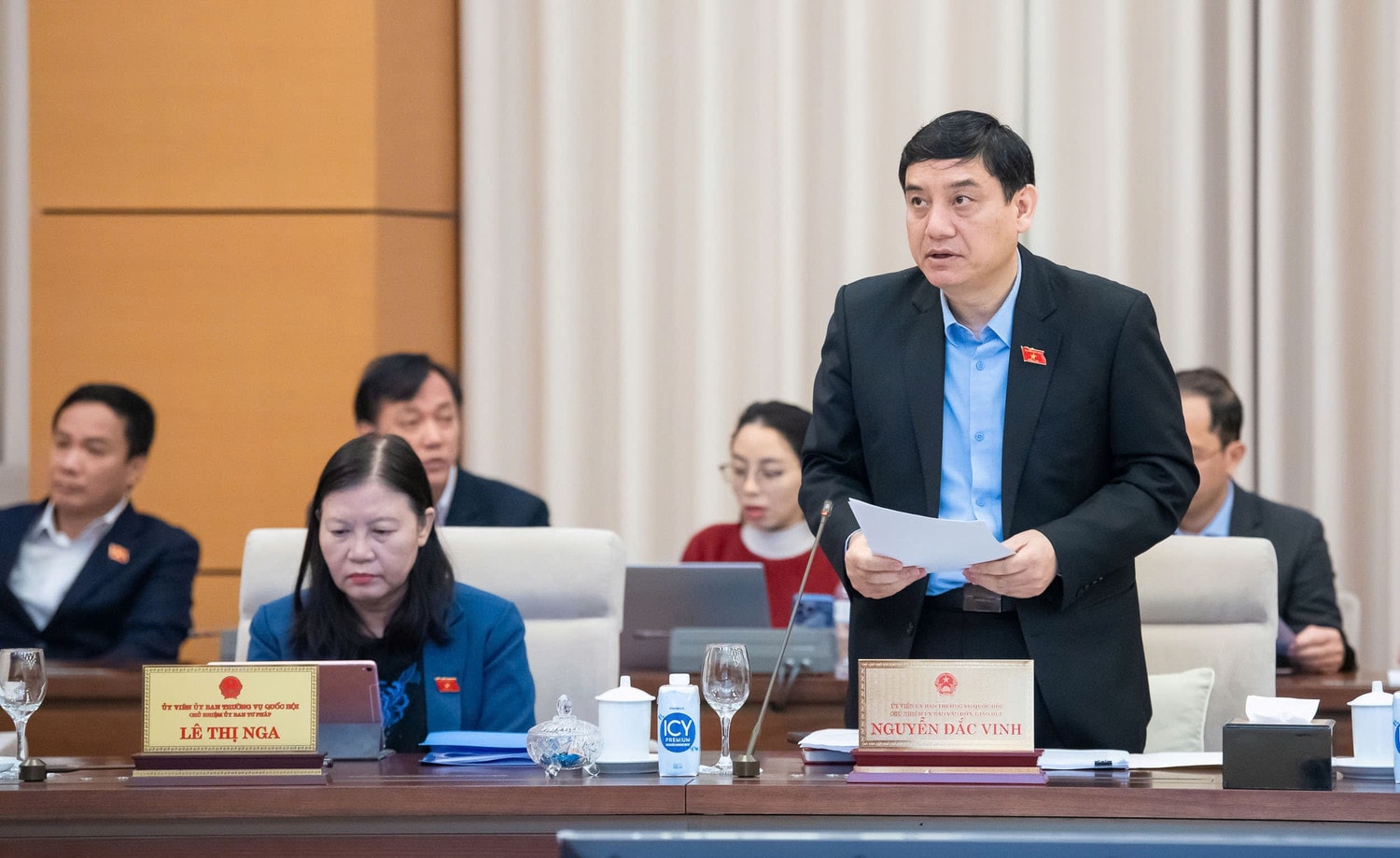 chu-nhiem-uy-ban-van-hoa-giao-duc-nguyen-dac-vinh.jpg