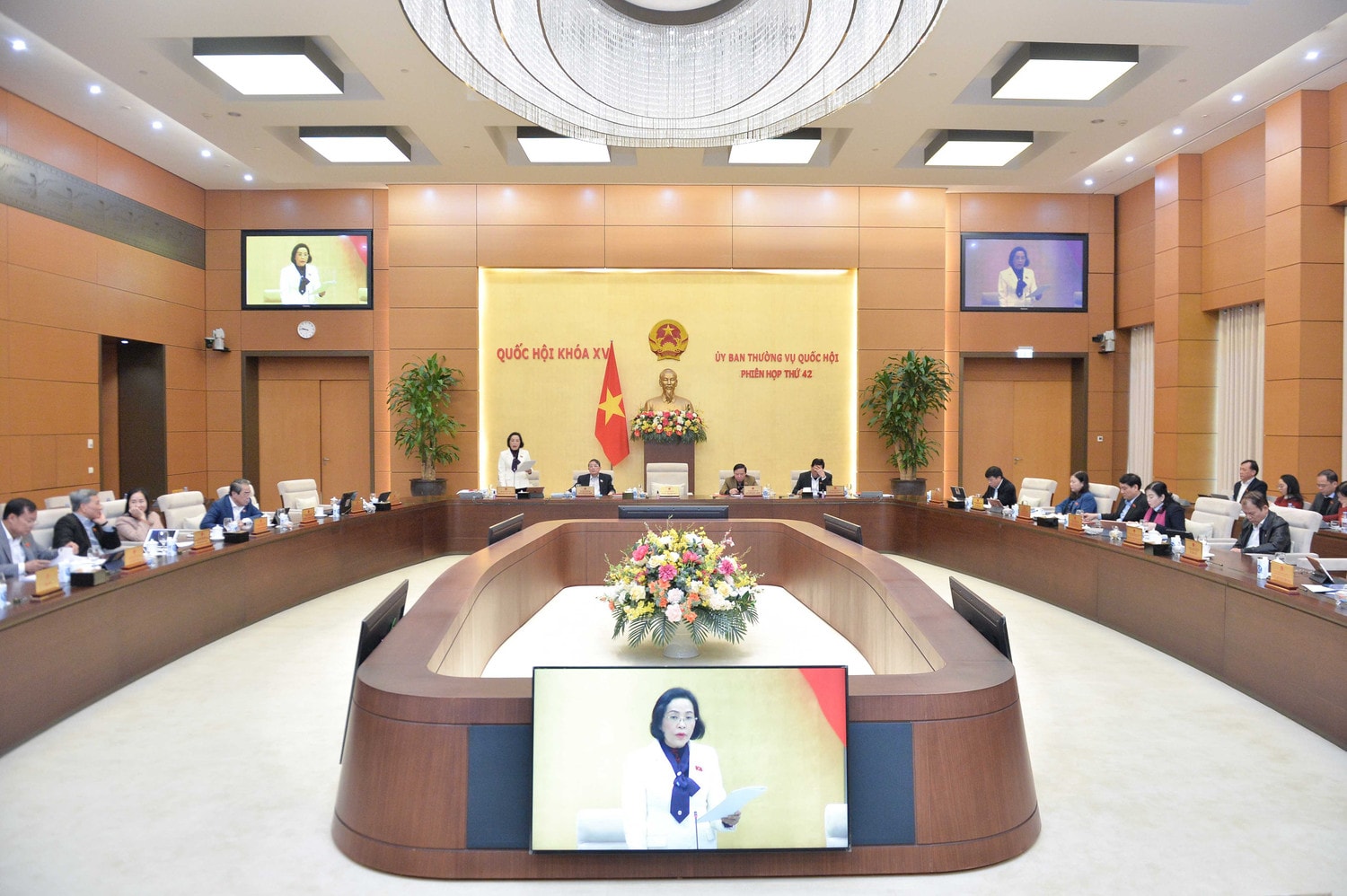 toan-canh.jpg