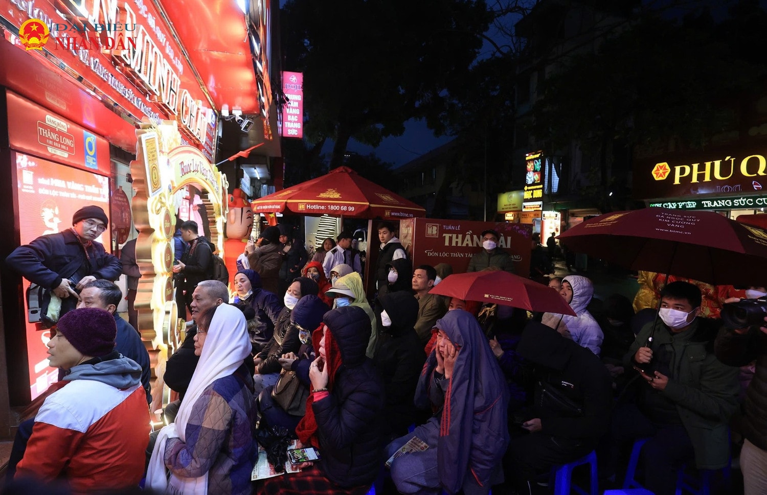 ngay-via-than-tai-4.jpg