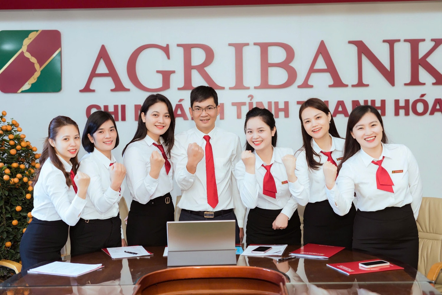 Agribank quyết tâm hoàn thành xuất sắc nhiệm vụ, kế hoạch kinh doanh năm 2025, chào mừng đại hội đảng các cấp tiến tới Đại hội đại biểu Đảng bộ Agribank lần thứ XI, nhiệm kỳ 2025 - 2030