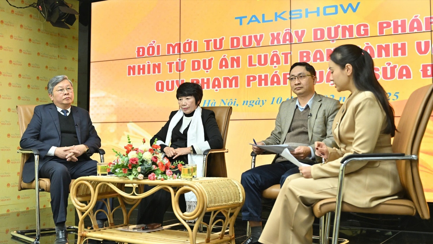 toan-canh-talkshowz6304249997052-34f00548c15e20e3466d30e41f1f15c7-3581.jpg