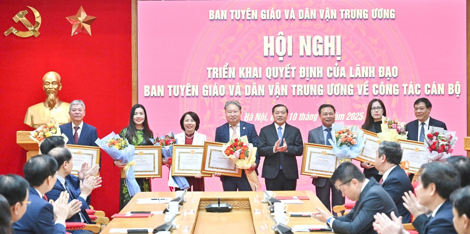 hoi-nghi09.jpg