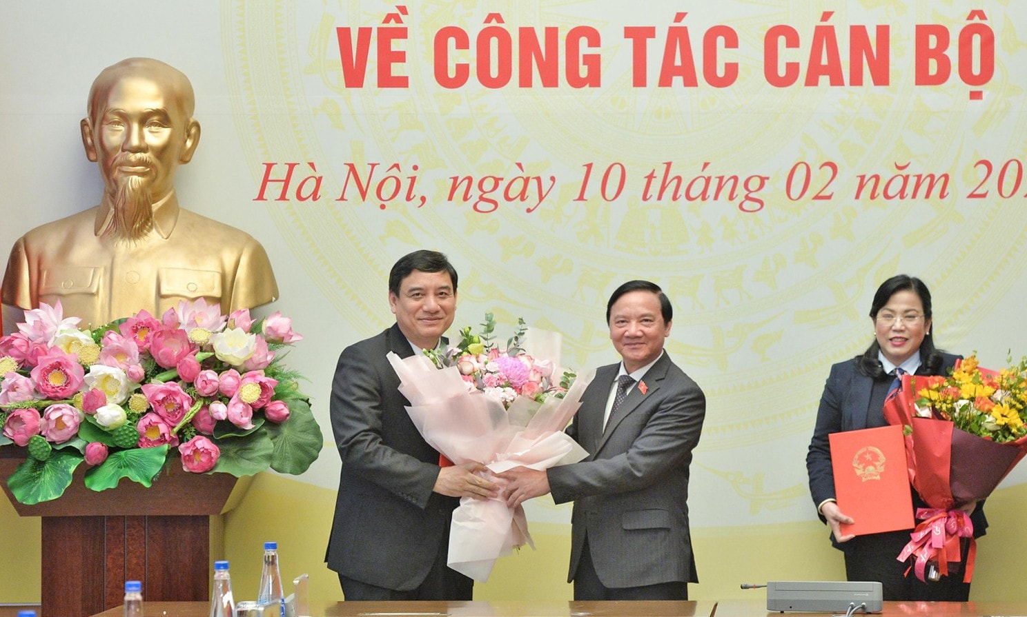 cong-tac-can-bo04.jpg