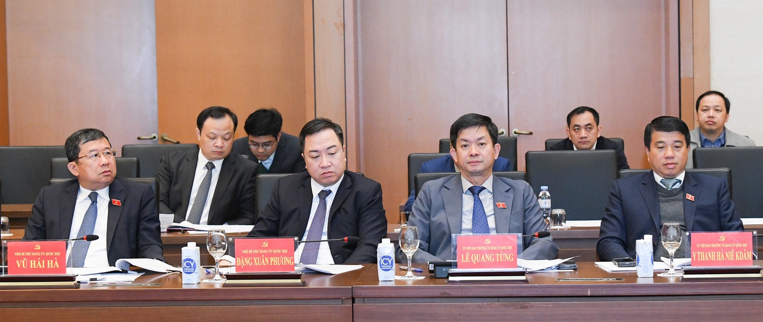 cac-dai-bieu-05.jpg