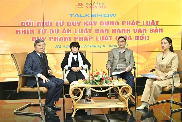 talk02.jpg
