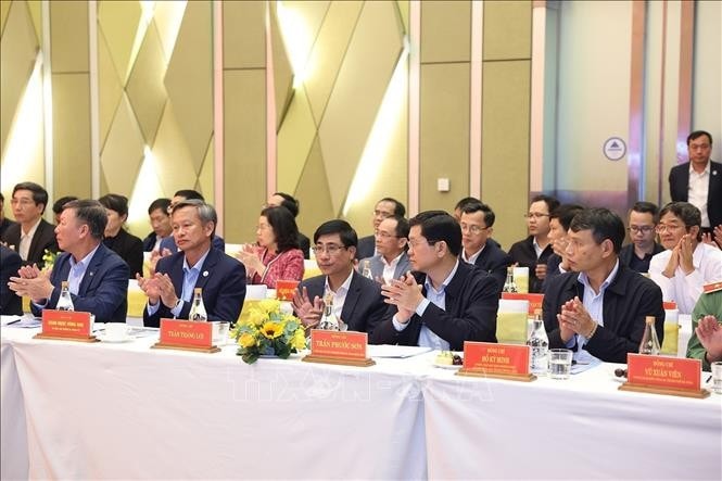 Lãnh đạo thành phố Đà Nẵng tham dự buổi làm việc. Ảnh: Dương Giang/TTXVN