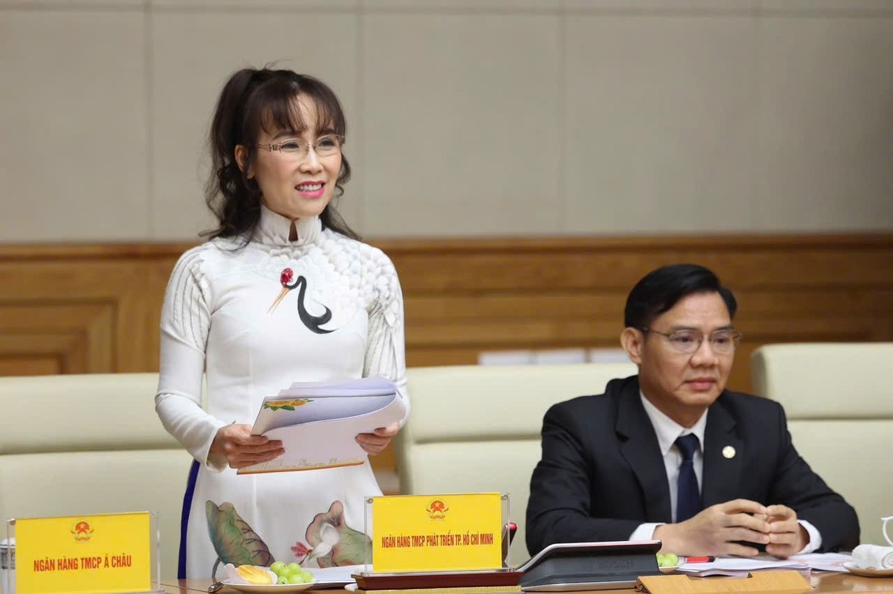Bà Nguyễn Thị Phương Thảo, nhà sáng lập, Phó Chủ tịch thường trực Hội đồng quản trị HDBank phát biểu tại Hội nghị