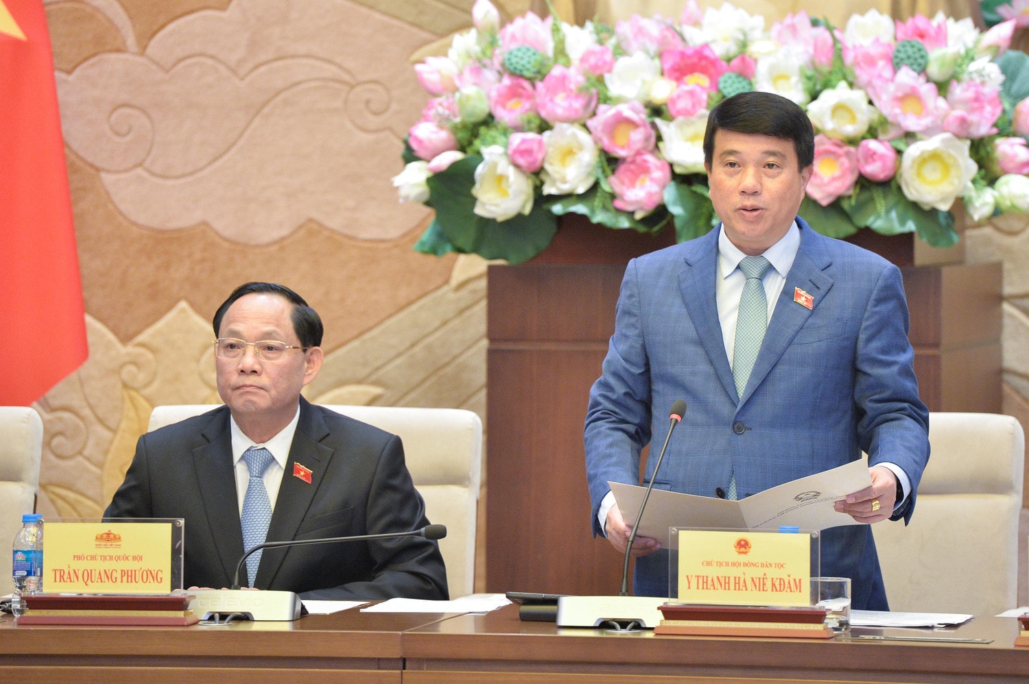 chu-tich-hoi-dong-dan-toc-y-thanh-ha-nie-kdam-phat-bieu-1.jpg