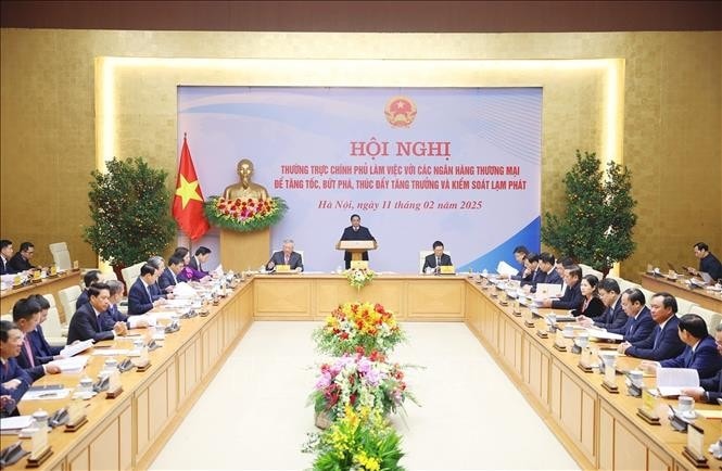 Thủ tướng Phạm Minh Chính khai mạc Hội nghị Thường trực Chính phủ làm việc với các ngân hàng thương mại. Ảnh: Dương Giang/TTXVN