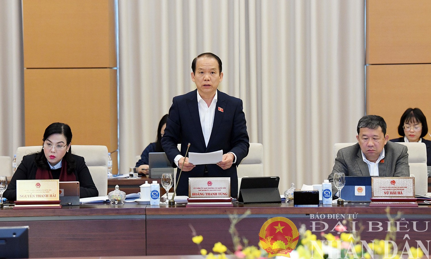 Chủ nhiệm Ủy ban Pháp luật phát biểu về nội dung dự thảo Luật Tổ chức chính quyền địa phương (sửa đổi) tại Phiên họp thứ 42 của Ủy ban Thường vụ Quốc hội, ngày 5.2.2025. Ảnh: Lâm Hiển