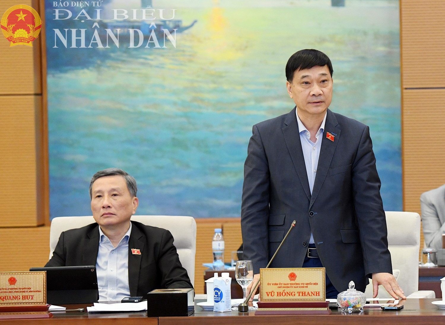 Chủ nhiệm Ủy ban Kinh tế Vũ Hồng Thanh phát biểu phát biểu về nội dung dự thảo Luật Tổ chức chính quyền địa phương (sửa đổi) tại Phiên họp thứ 42 của Ủy ban Thường vụ Quốc hội, ngày 5.2.2025. Ảnh: Lâm Hiển