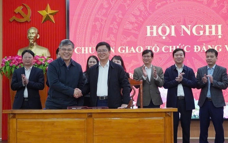 dang-uy-khoi.jpg