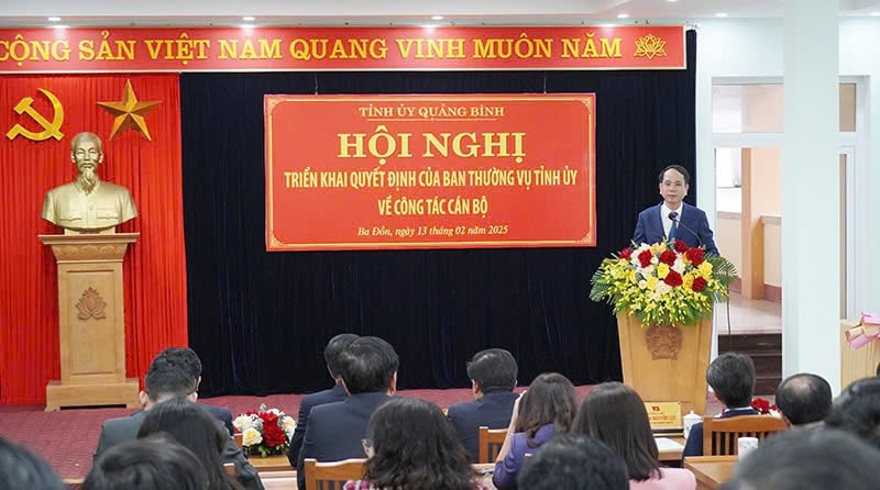 Tân Bí thư Thị ủy Ba Đồn Phan Mạnh Hùng phát biểu nhận nhiệm vụ