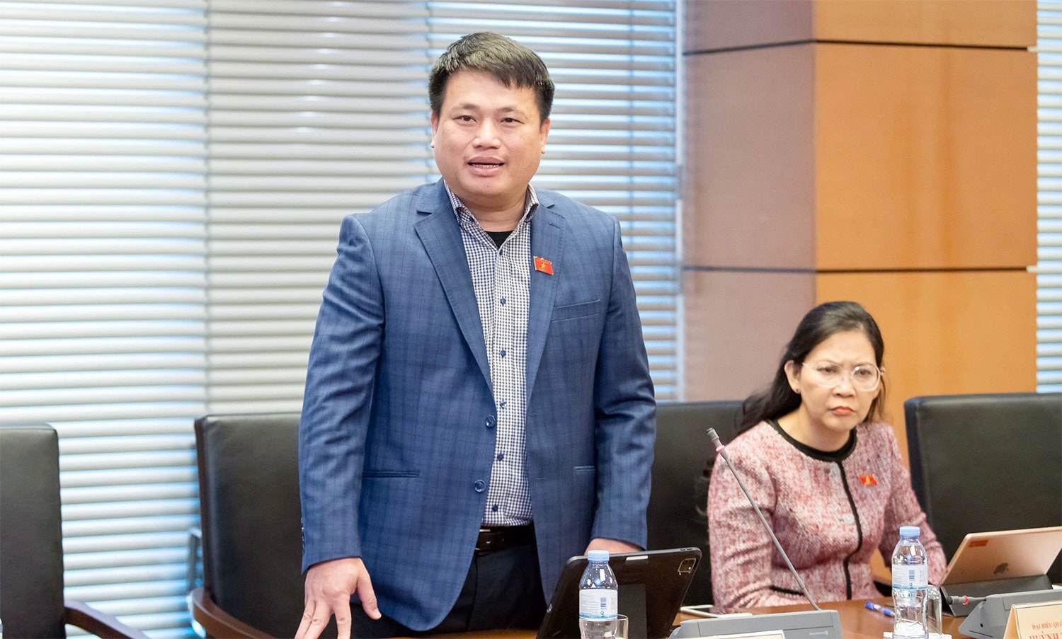 ĐBQH Đặng Ngọc Huy (Quảng Ngãi) phát biểu. Ảnh: Hồ Long