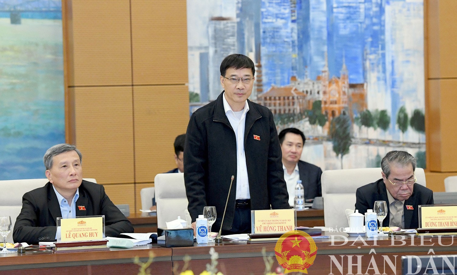 Chủ nhiệm Ủy ban Kinh tế Vũ Hồng Thanh phát biểu. Ảnh: Lâm Hiển