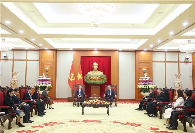 Tổng Bí thư Tô Lâm tiếp Bộ trưởng Ngoại giao Lào Thongsavanh Phomvihane. Ảnh: Thống Nhất/TTXVN