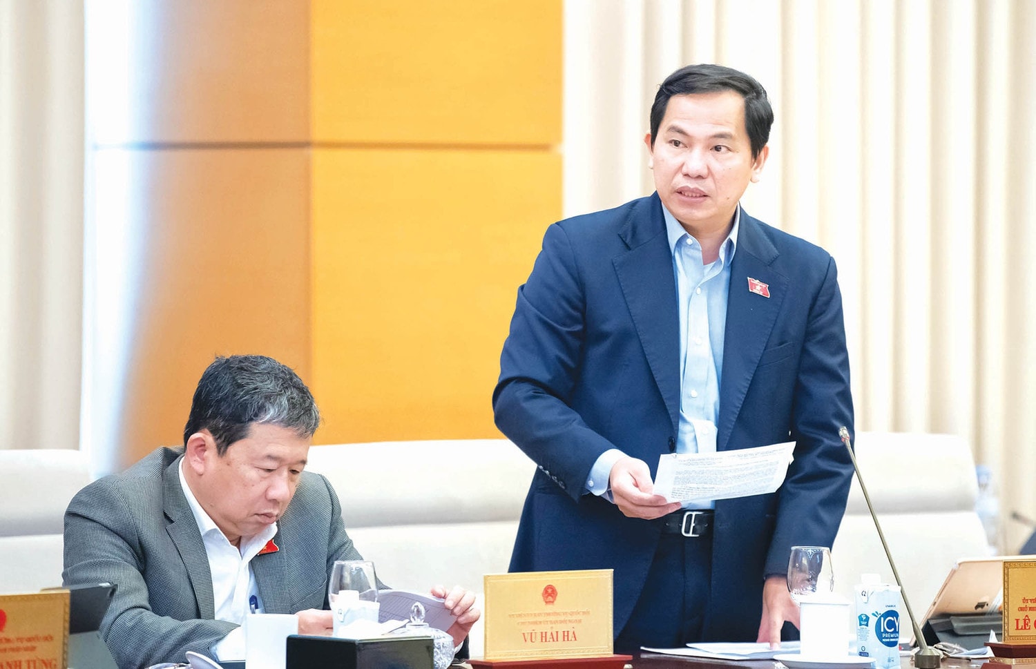 Chủ nhiệm Ủy ban Tài chính - Ngân sách Lê Quang Mạnh phát biểu