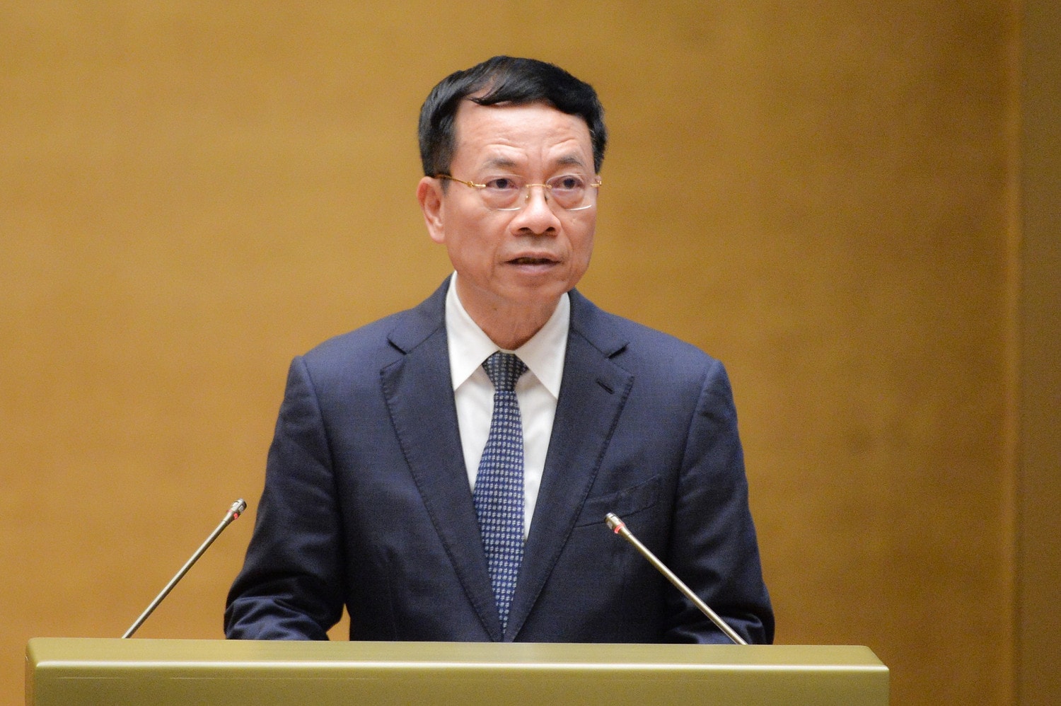 bo-truong-bo-thong-tin-va-truyen-thong-nguyen-manh-hung.jpg