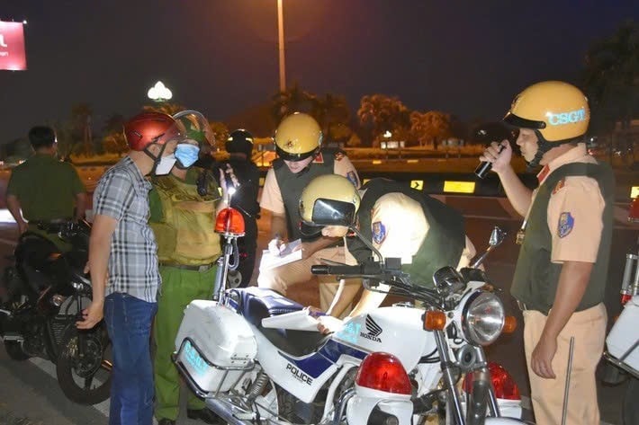 Lực lượng CSGT Bình Thuận tăng cường công tác tuần tra kiểm soát, tuần tra nghiệp vụ, bảo đảm TTATXH trên địa bàn