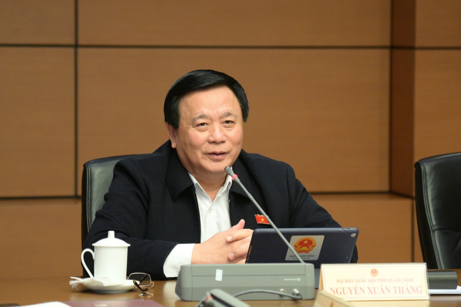 Đại biểu Quốc Nguyễn Xuân Thắng (Quảng Ninh) phát biểu tại tổ. Ảnh: T. Tâm